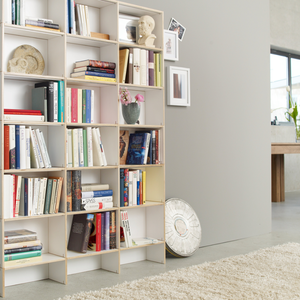 Modulare Bücherregale im flexiblen Stecksystem zum erweitern und umbauen