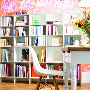 Modulares, flexibles und erweiterbares Bücherregal