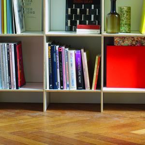 Bücherregalsystem mit Sockel