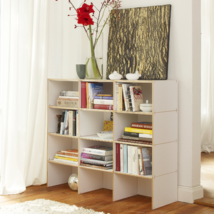Erweiterbares Bücherregal in der Farbe weiss