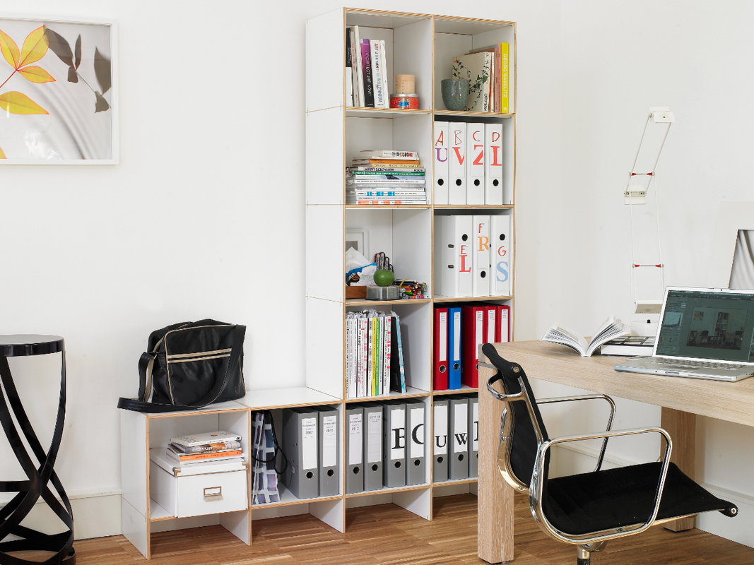 Büroregal in weiss aus Birkenholz für Aktenordner modular und individuell konfigurierbar