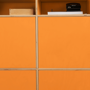 Ein Büroregal im Bauhausdesign - modulare, erweiterbare, nachhaltige Möbel