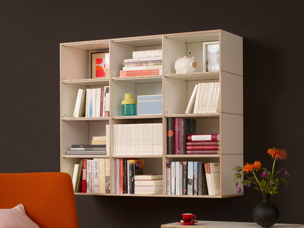 Bücherregale für jedes Interieur in 5 verschiedenen Farben aus Birke und Multiplex