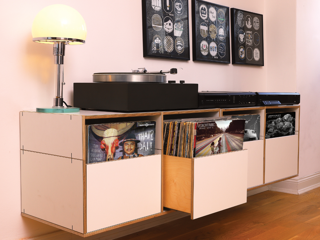 HiFi Hängeregal mit halbhohen Tip-On-Schubladen zu stöbern. Erweiterbar, Modular, Nachhaltig