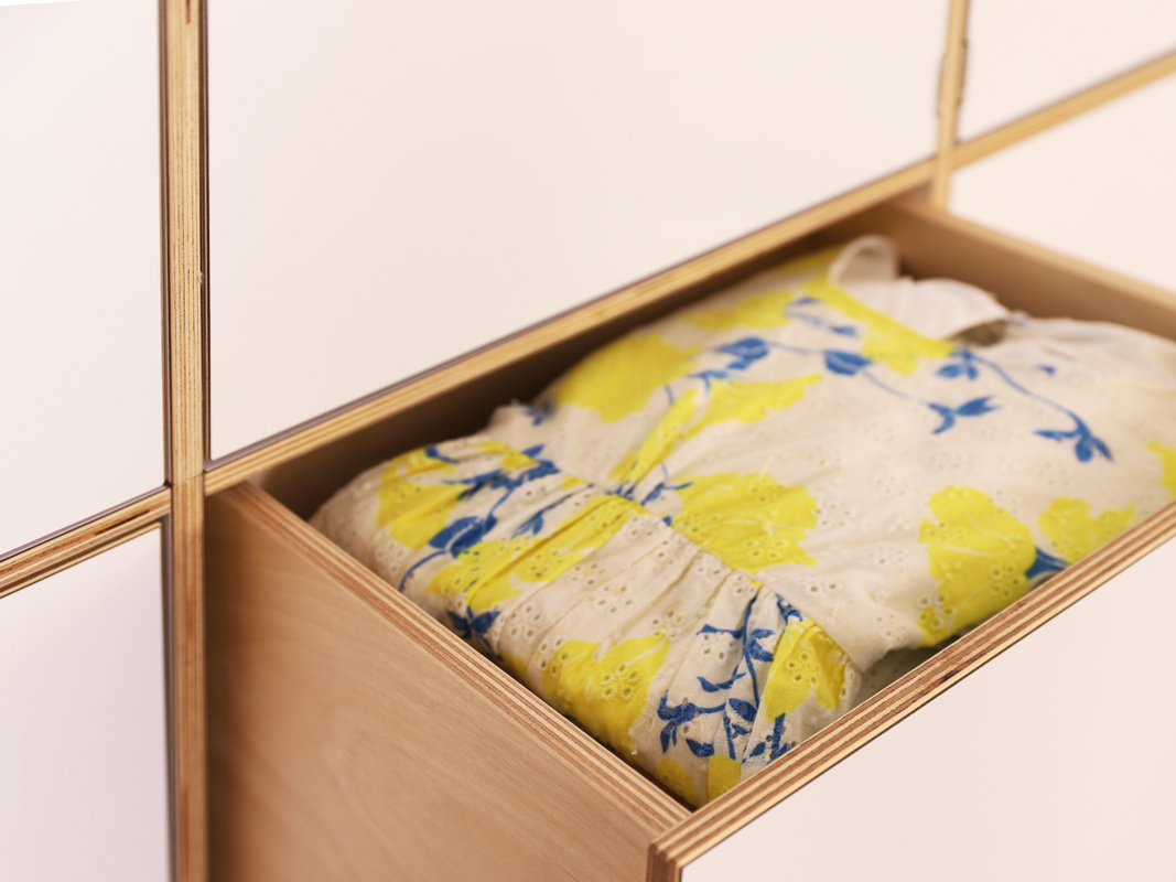 Kinderzimmerregal mit Tip-On Schublade individuell gestalten