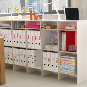 Sideboard und Raumteiler in einem. Modular und erweiterbar aus Birken-Multiplex