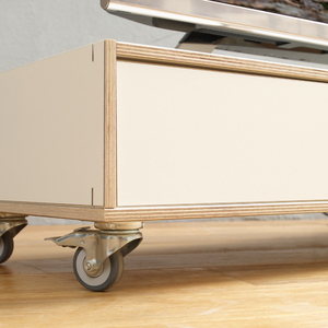 Individuell konfigurierbares TV-Board aus Birke mit Schubladen und Kabeldurchlass