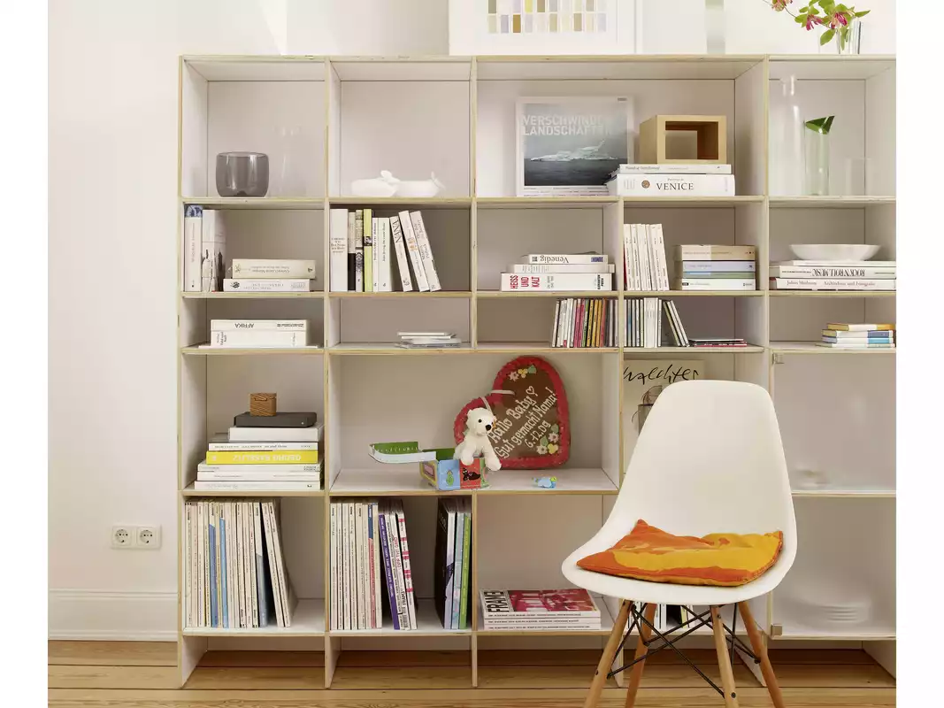 Zeitlos elegante Möbel im Bauhausstil für Bücher, Zeitschriften, Schallplatten und mehr