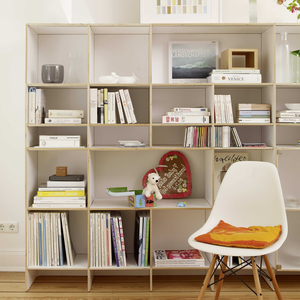 Zeitlos elegante Möbel im Bauhausstil für Bücher, Zeitschriften, Schallplatten und mehr